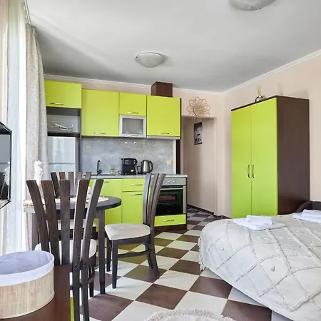 Hacienda With Pool By Flat Mаnаger 索佐波尔