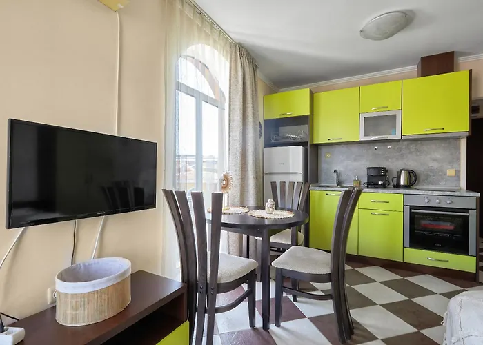 Hacienda With Pool By Flat Mаnаger * 索佐波尔